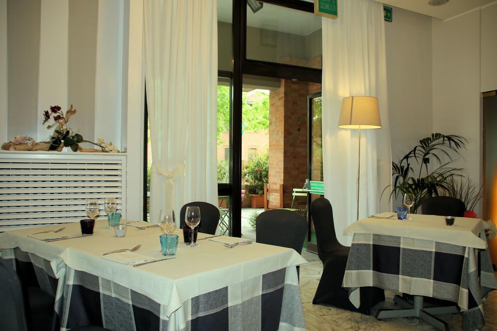 Hotel Salera 阿斯蒂 外观 照片