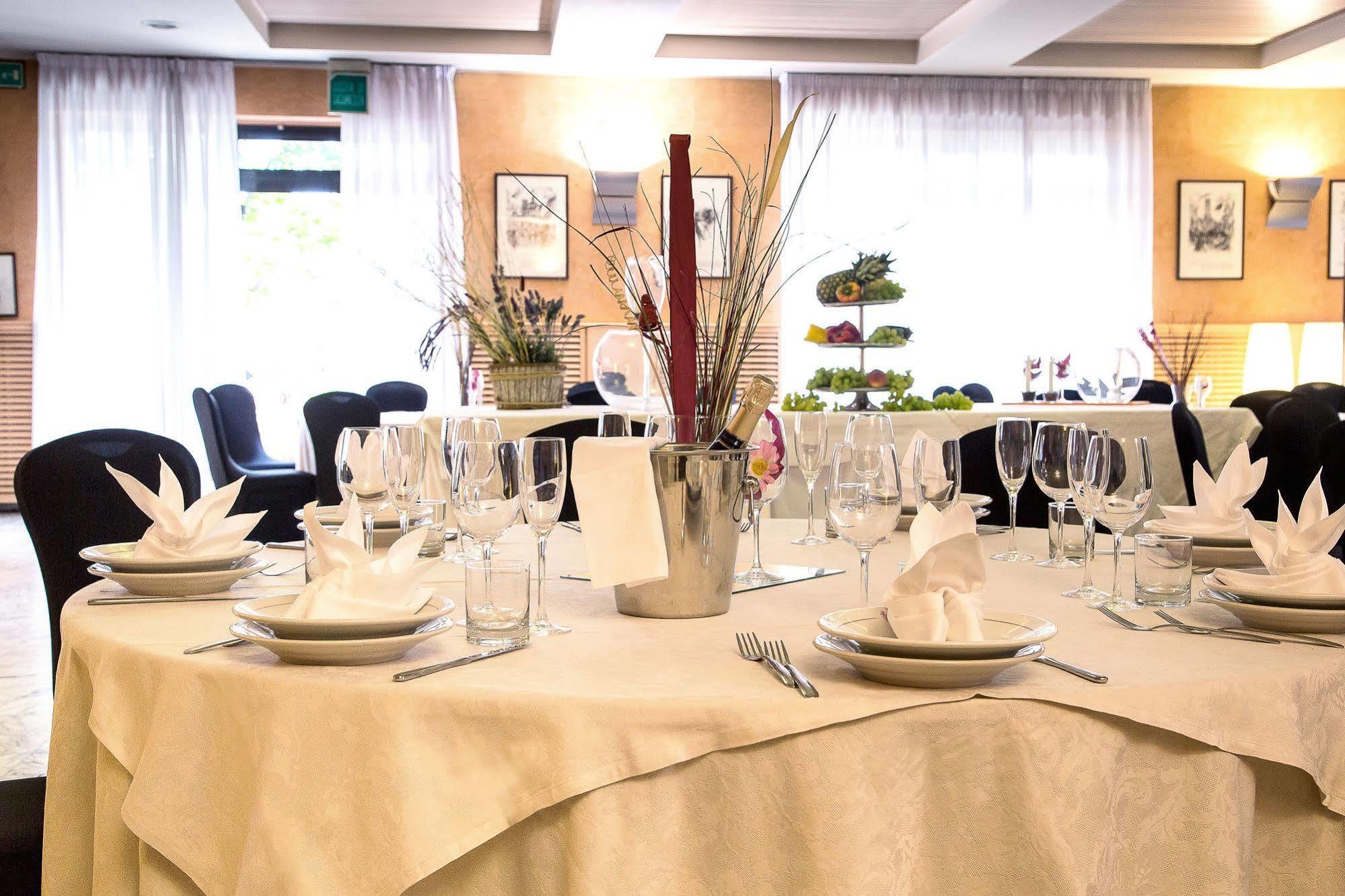 Hotel Salera 阿斯蒂 外观 照片
