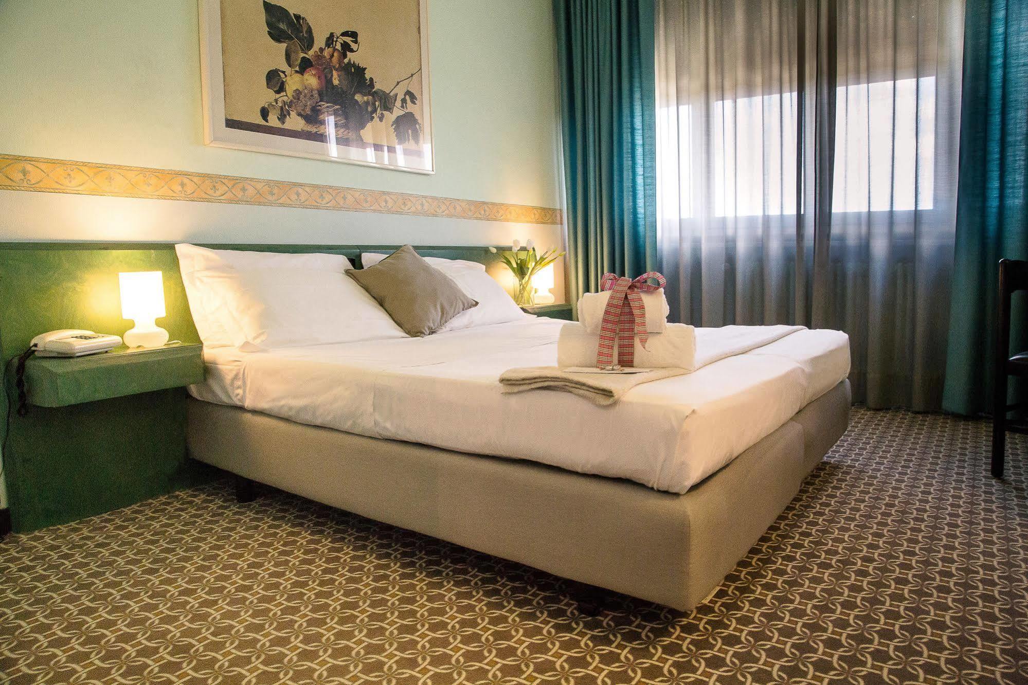 Hotel Salera 阿斯蒂 外观 照片
